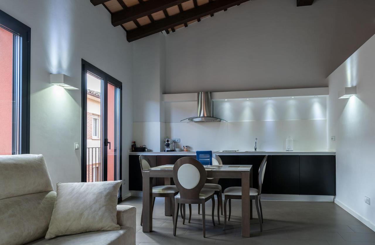 Apartaments Y Habitacions Entre Volcans Olot Exterior foto