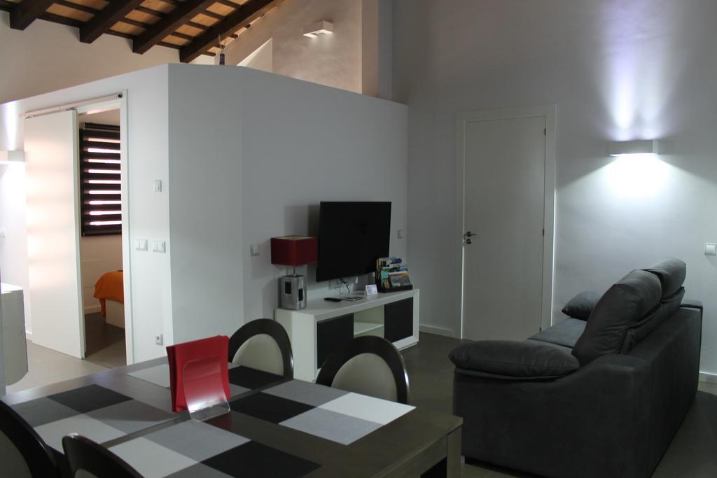 Apartaments Y Habitacions Entre Volcans Olot Exterior foto